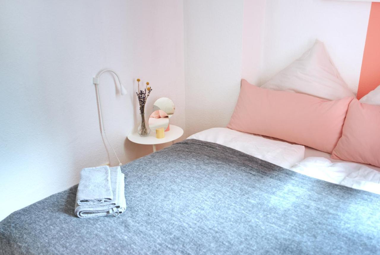 Halle  Vonbehling Boutique Apartment Mit 65Zoll Tv Und Designerstuecken מראה חיצוני תמונה
